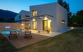 Seascape Villas Vassiliki - Beachfront Villas