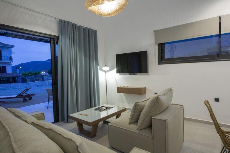 Seascape Villas Vassiliki - Beachfront Villas Exterior photo