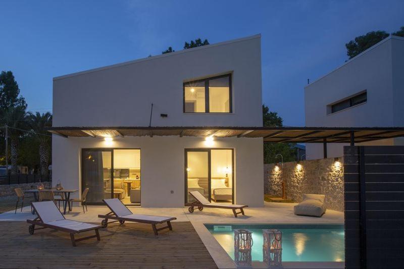 Seascape Villas Vassiliki - Beachfront Villas Exterior photo