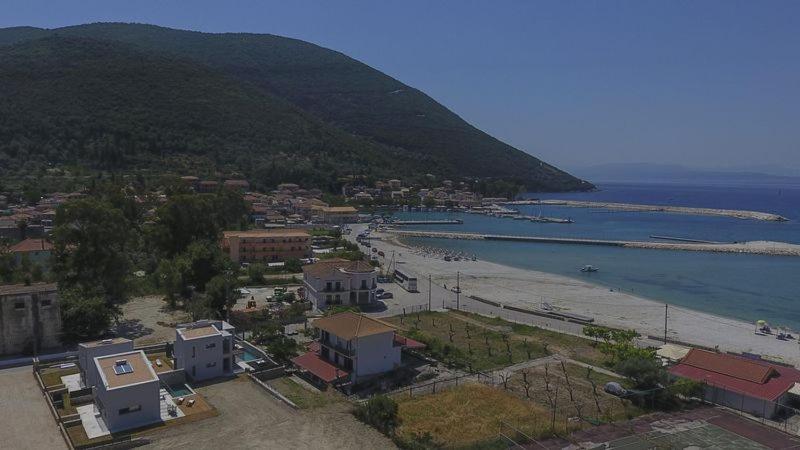 Seascape Villas Vassiliki - Beachfront Villas Exterior photo