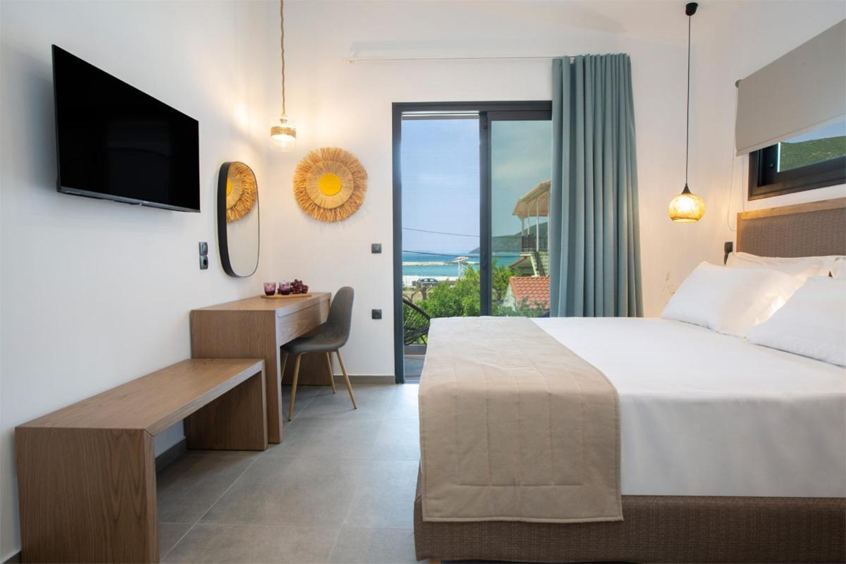 Seascape Villas Vassiliki - Beachfront Villas Exterior photo