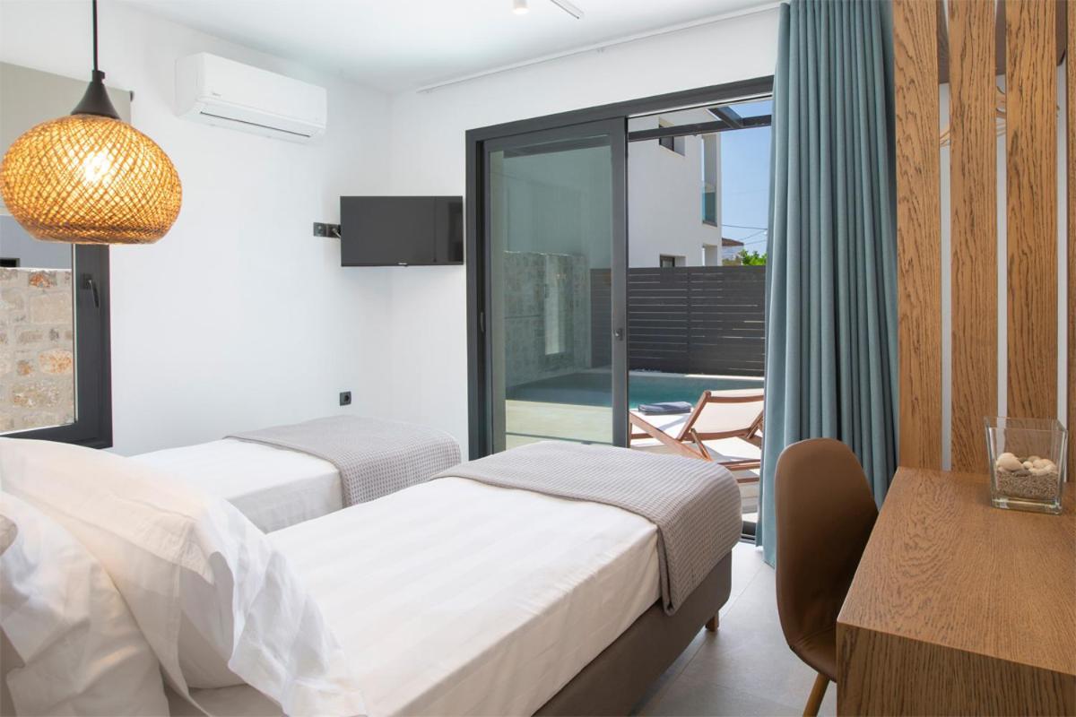 Seascape Villas Vassiliki - Beachfront Villas Exterior photo